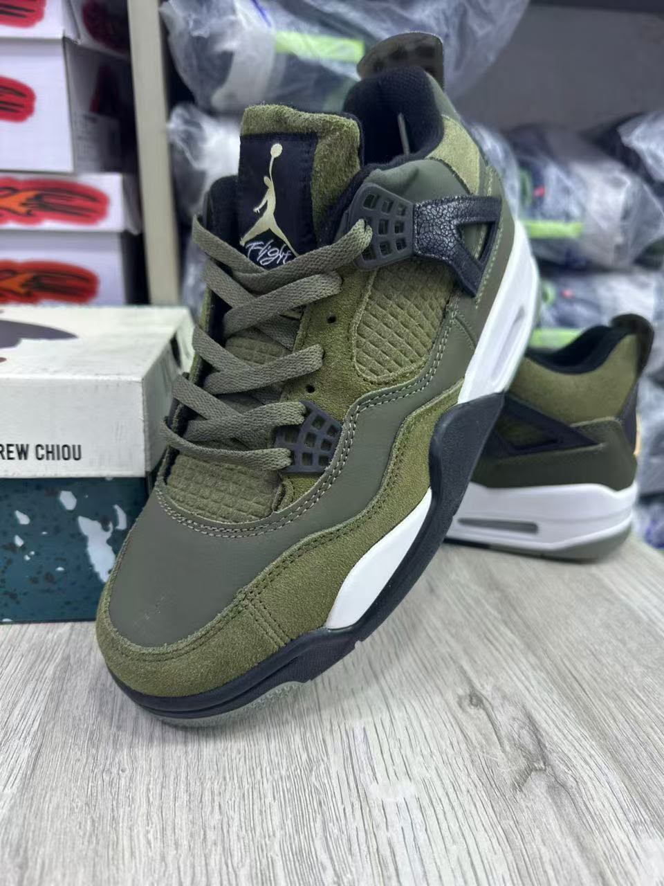 Air Jordan 4 Retro SE Craft "Medium Olive"