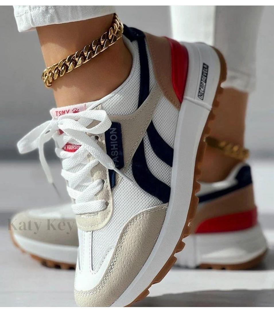 fashionable women's sneakers