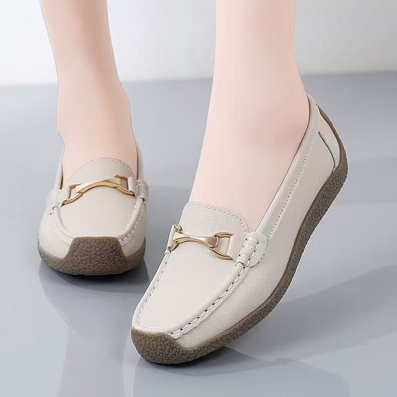 Casual Flat Ladies Shoes for Spring and Summer Season