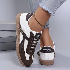 women's retro-style fashion sneakers