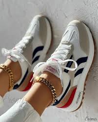 fashionable women's sneakers