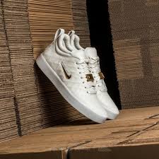 Nike Tiempo Vetta '17 sneakers