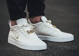Nike Tiempo Vetta '17 sneakers