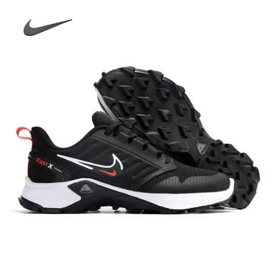 Nike Fast X White and black