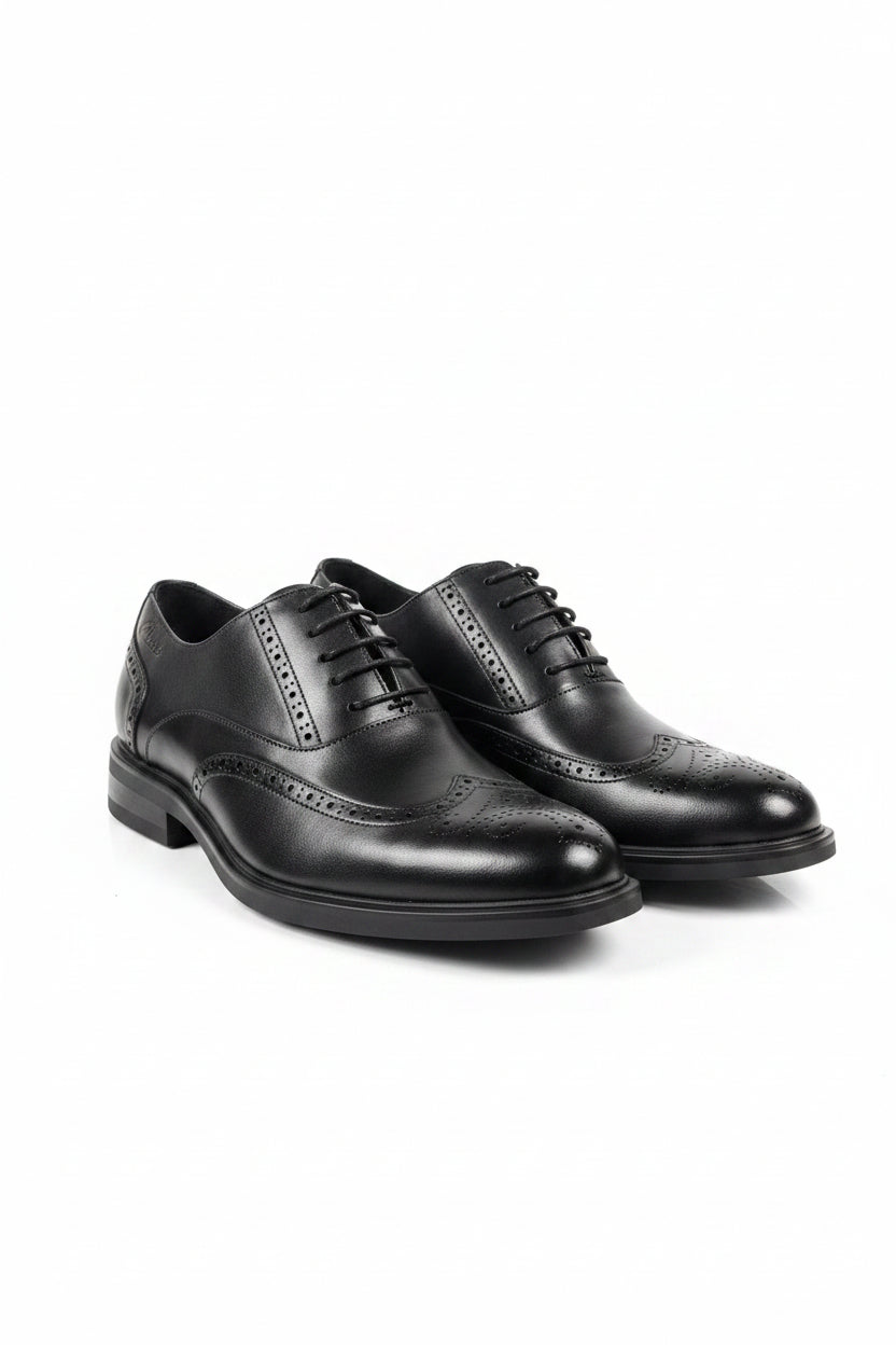 Classic black leather wingtip brogue formal shoe