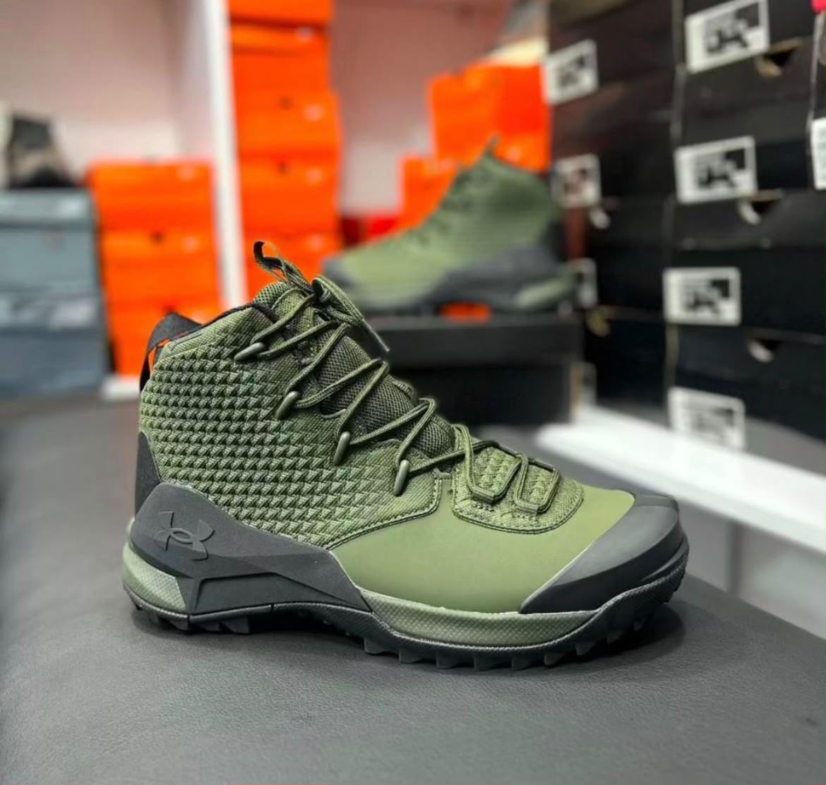 Annistopable jungle boot