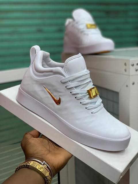 Nike Tiempo Vetta '17 sneakers