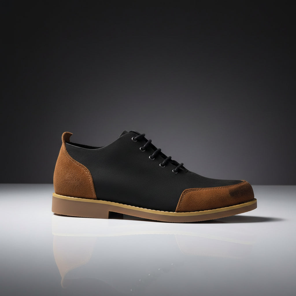Black casual lace-up leather shoe