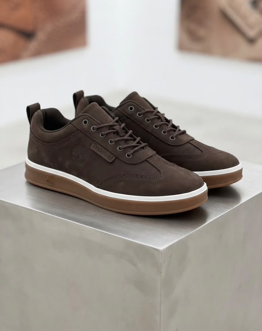 Dark brown Timberland low-top casual leather sneakers