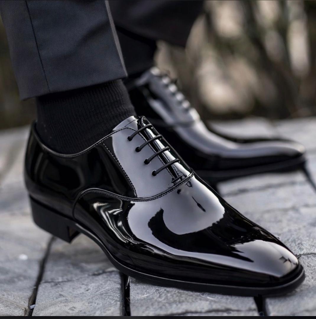 Glossy black patent leather oxford dress shoes