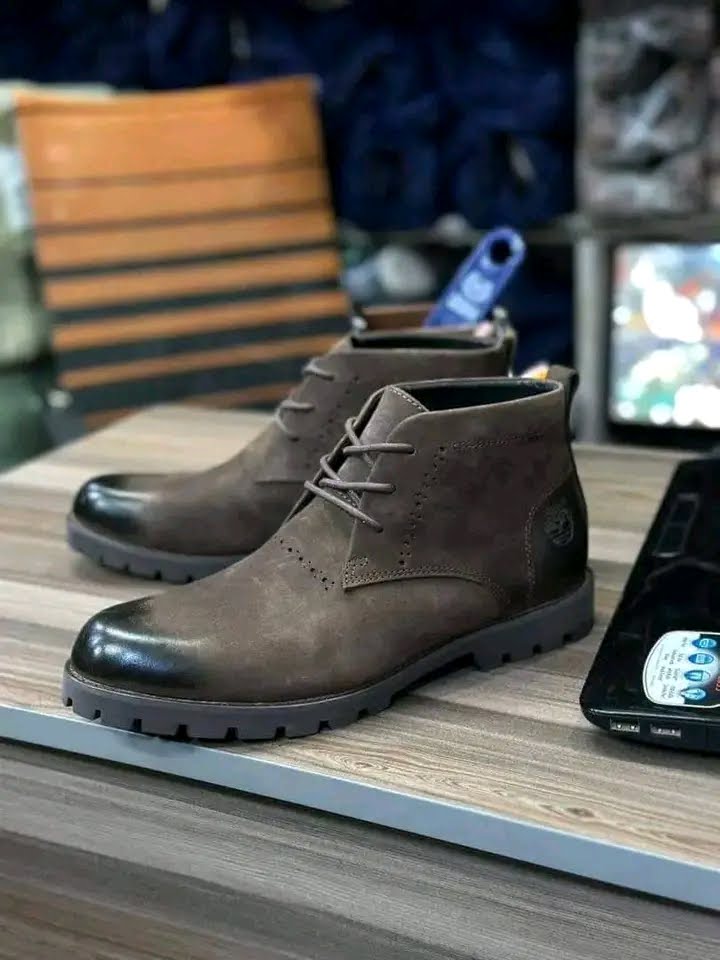 taupe classic lace-up chukka boot