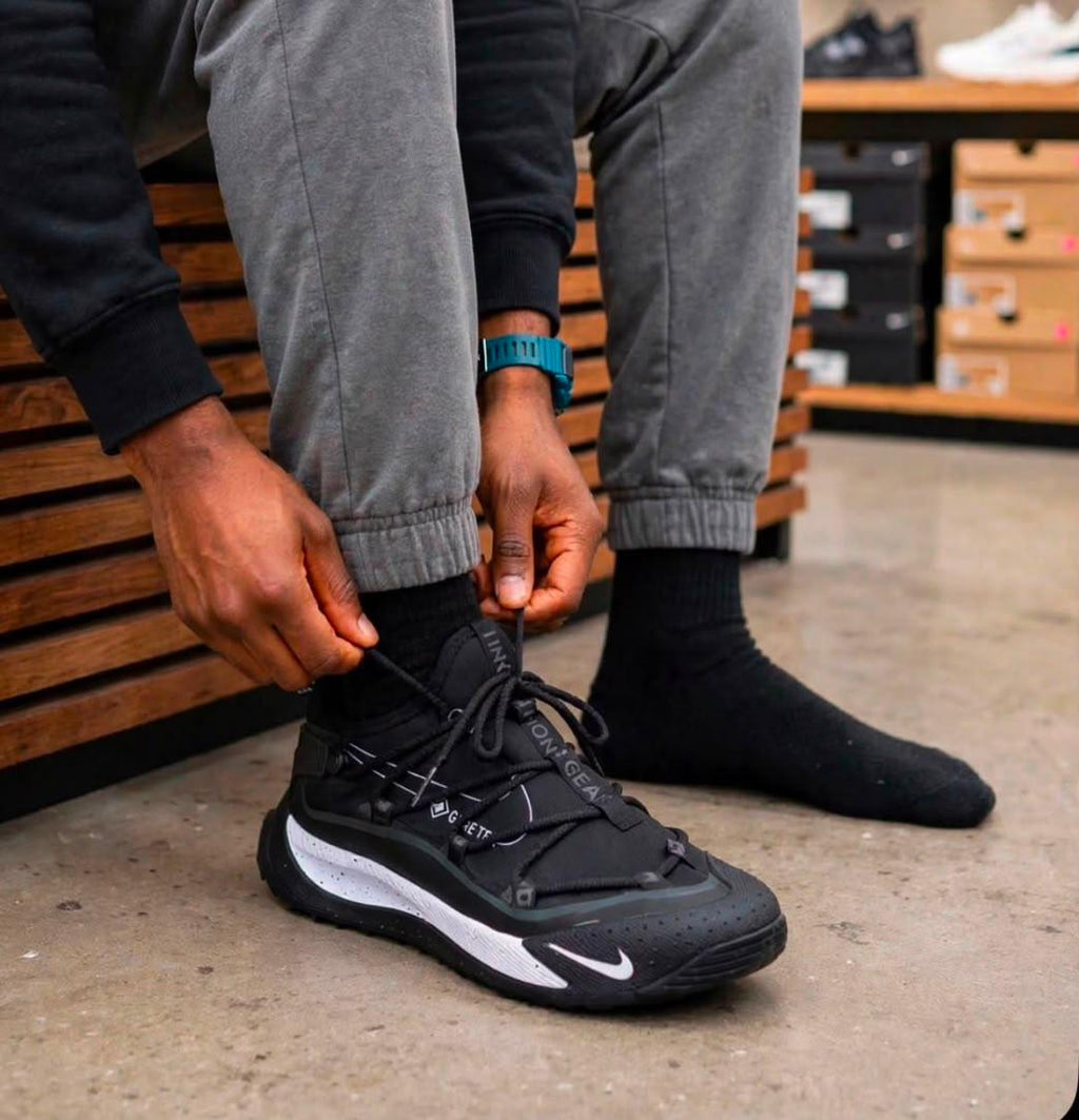 Nike ACG Mountain Fly Low Gore-Tex sneakers