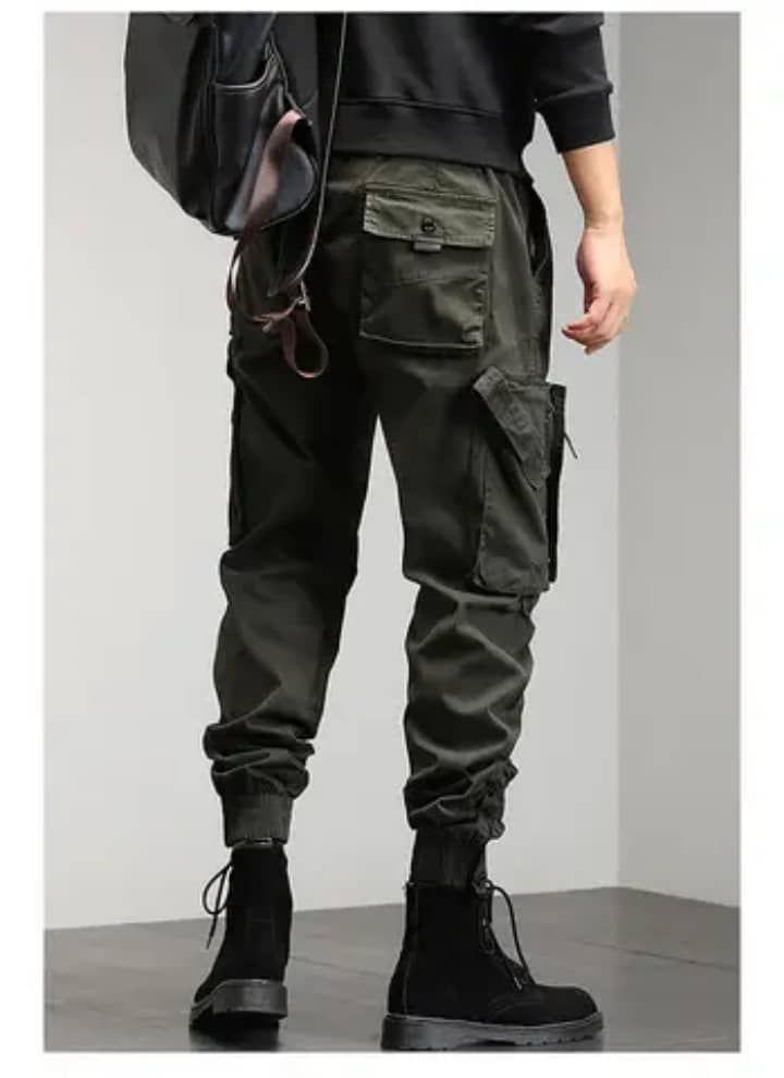 Dark green men's tactical cargo pants