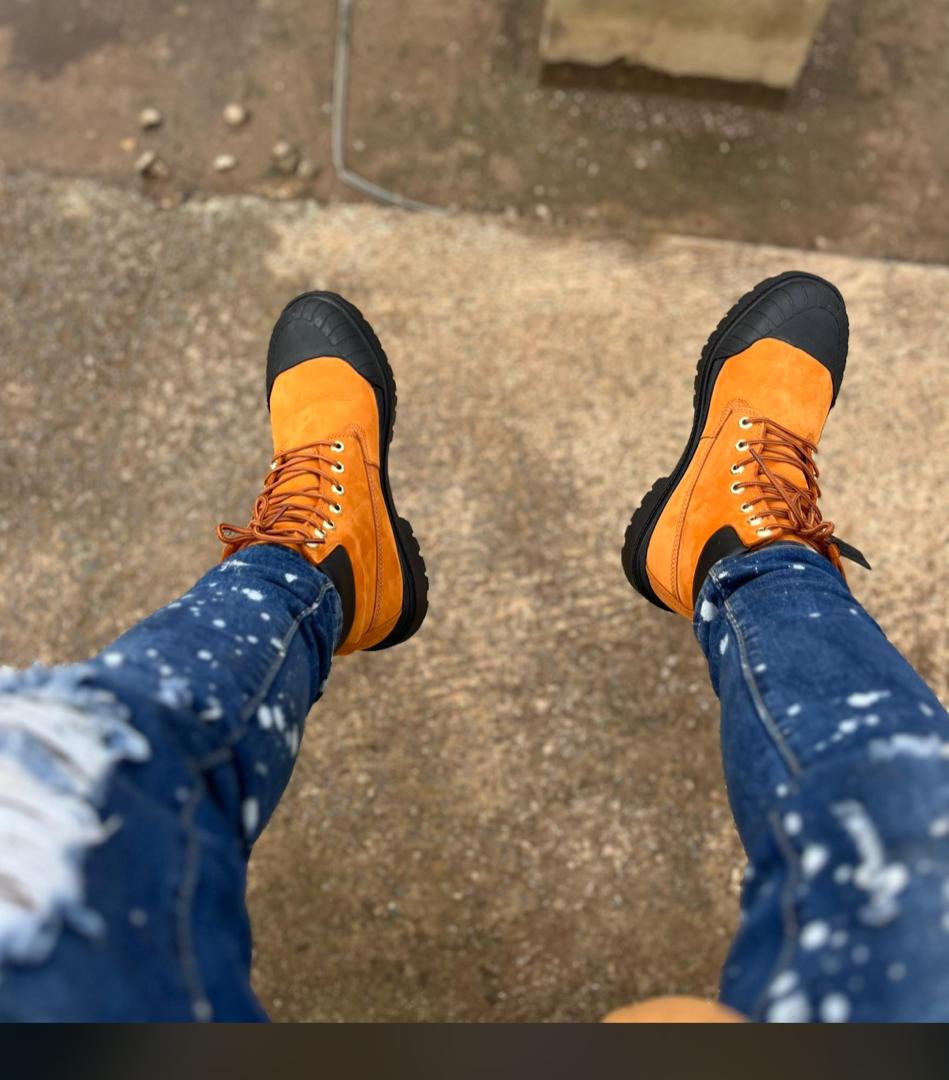 Wheat and black Bee Line x Timberland boots