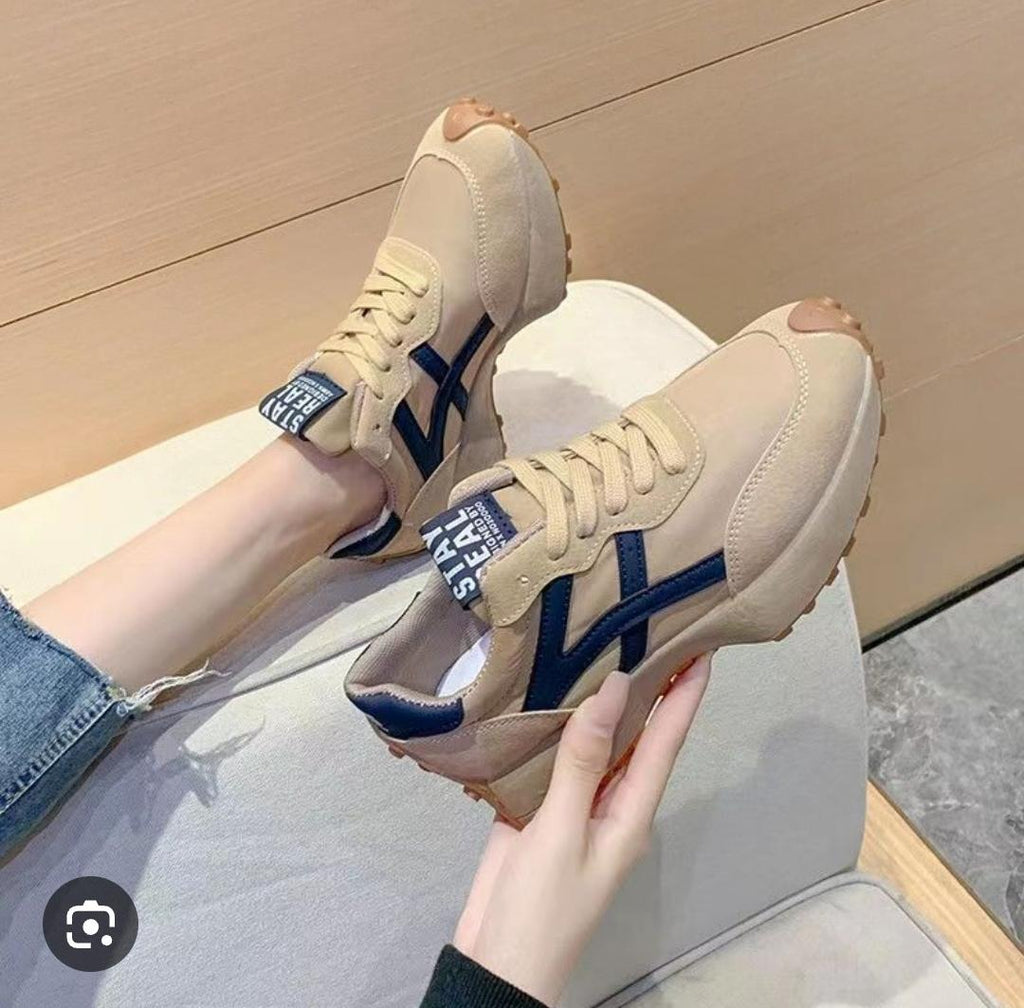 Black and beige chunky sneakers
