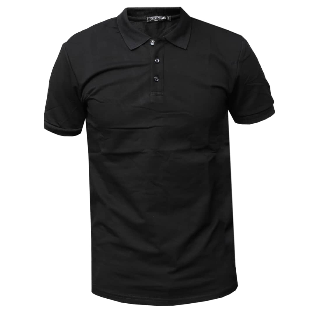 Short-sleeve polo shirt with a black-buttoned