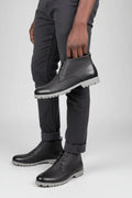 Men's casual chukka or oxford-style ankle boot